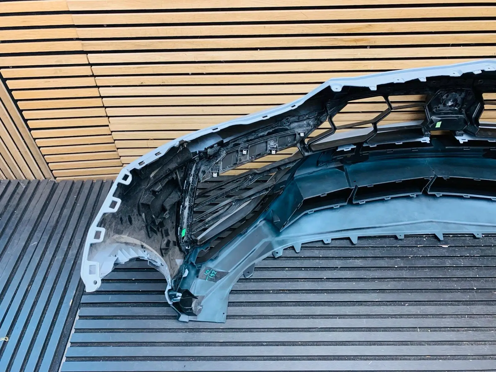 Lamborghini Urus Front Bumper – OEM Replacement (Part Number: 4ML807437) - Image 4