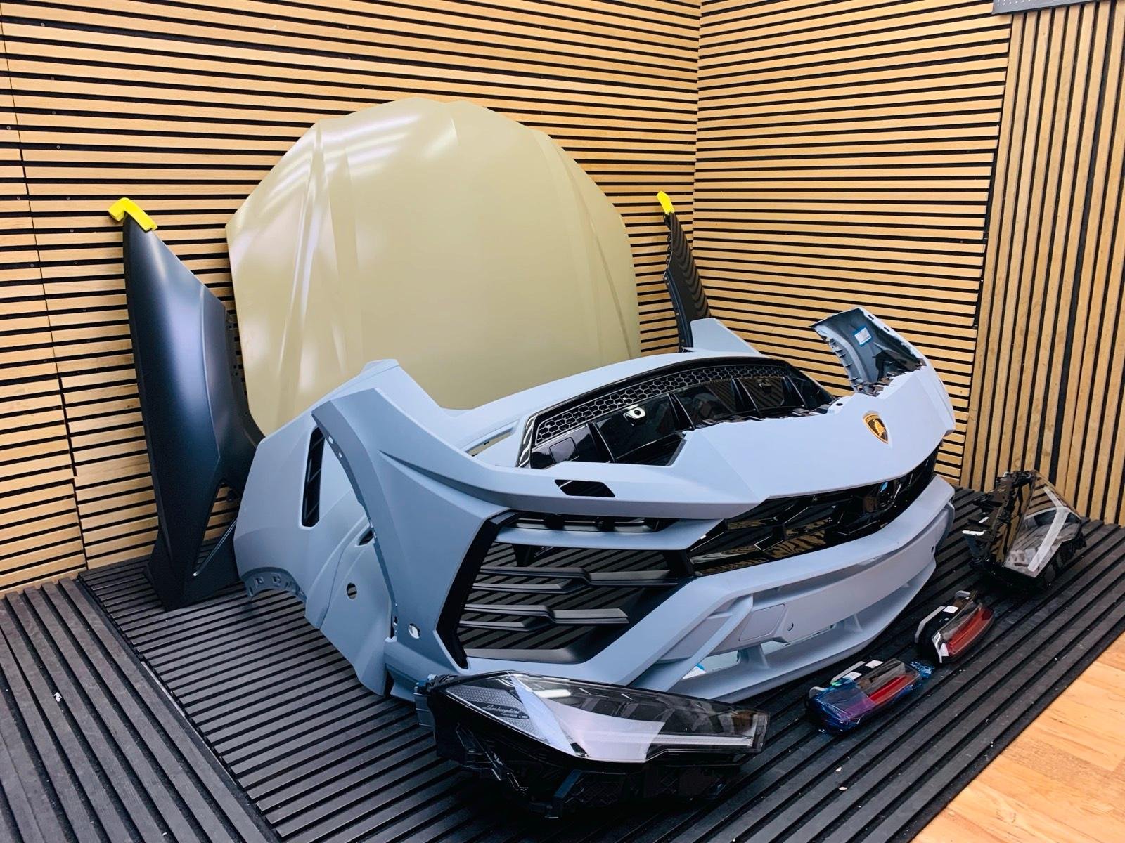 Lamborghini Urus body kit