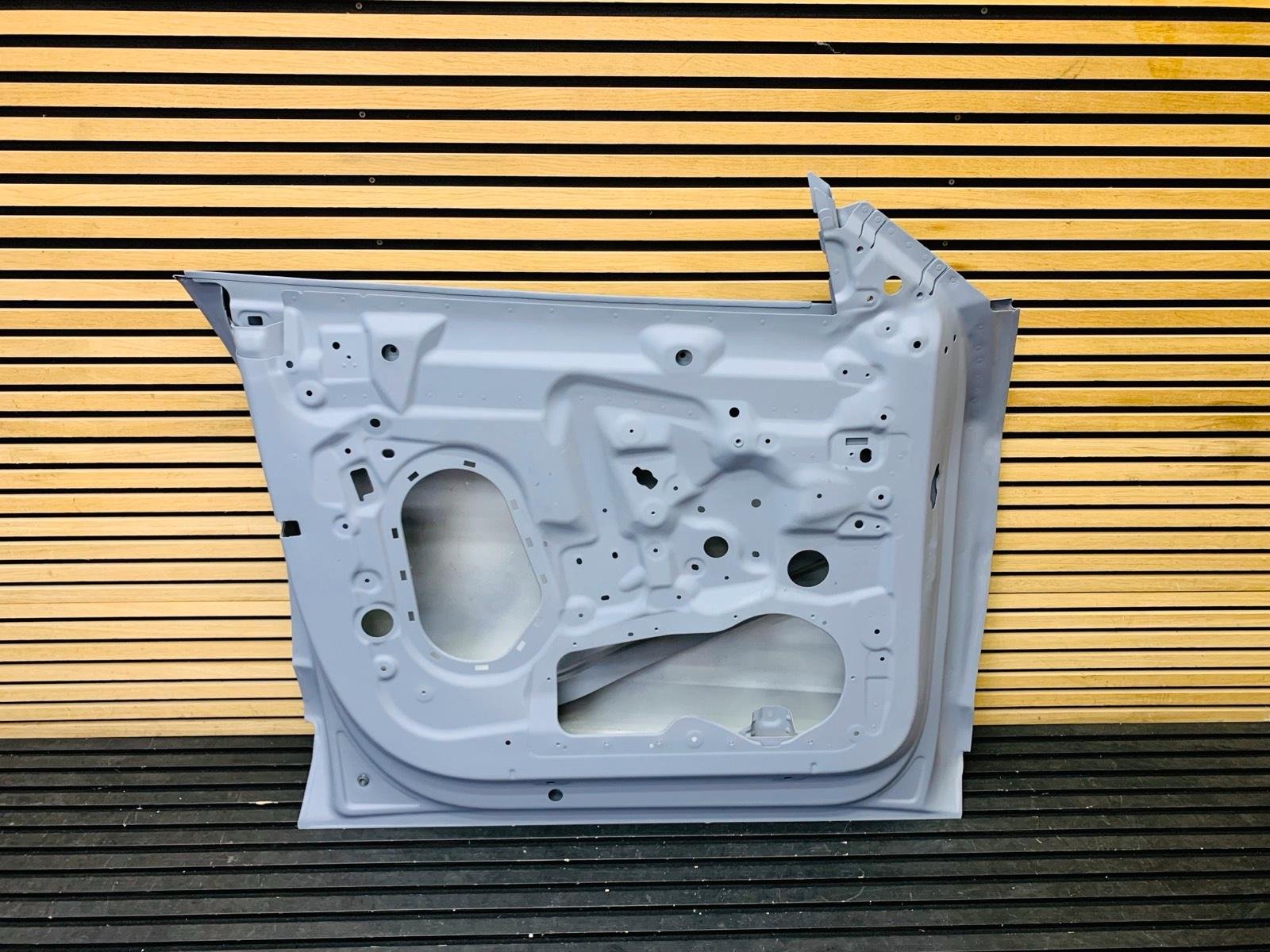 Lamborghini Urus Front Left Door - Image 3