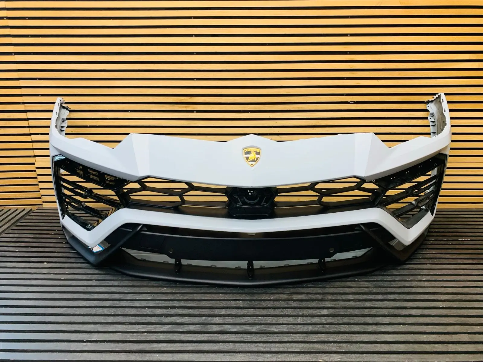 Lamborghini Urus Front Bumper – OEM Replacement (Part Number: 4ML807437) - Image 9