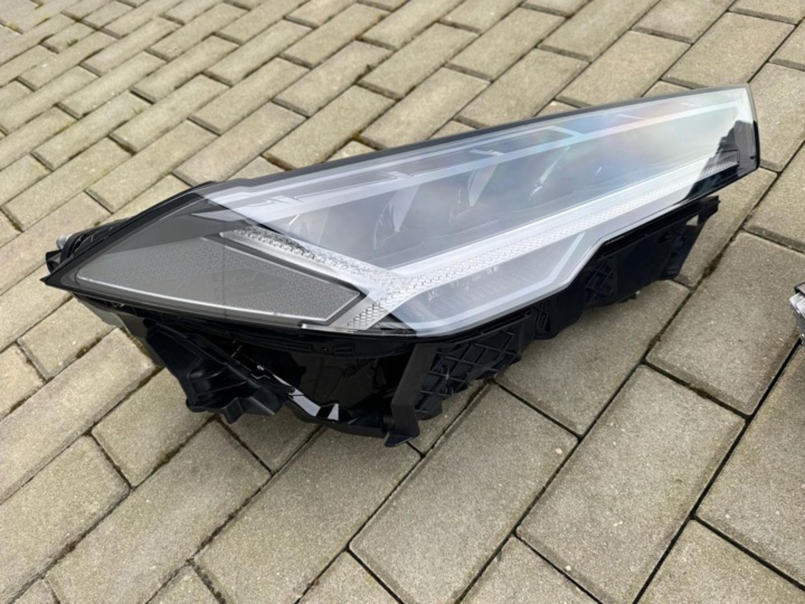 Lamborghini Urus Headlights - Image 4