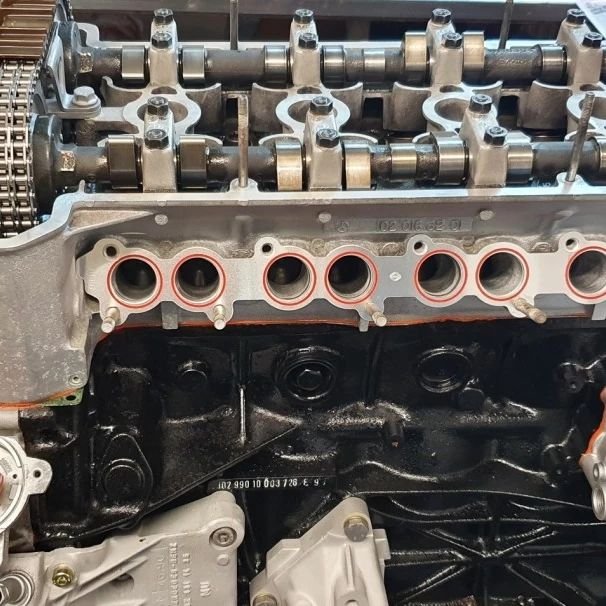 OEM Mercedes-Benz 190E 2.5L 16V W201 / M201 AMG Engine - Image 5