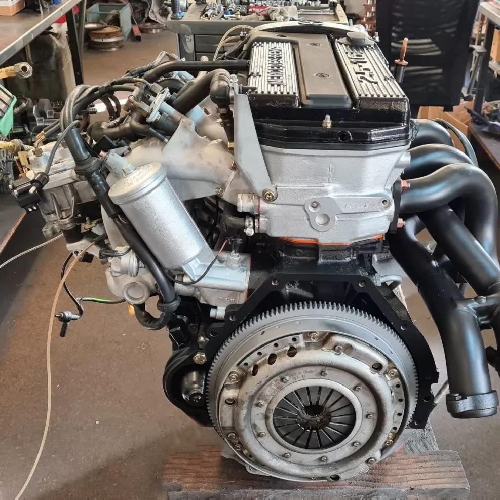 OEM Mercedes-Benz 190E 2.5L 16V W201 / M201 AMG Engine - Image 4