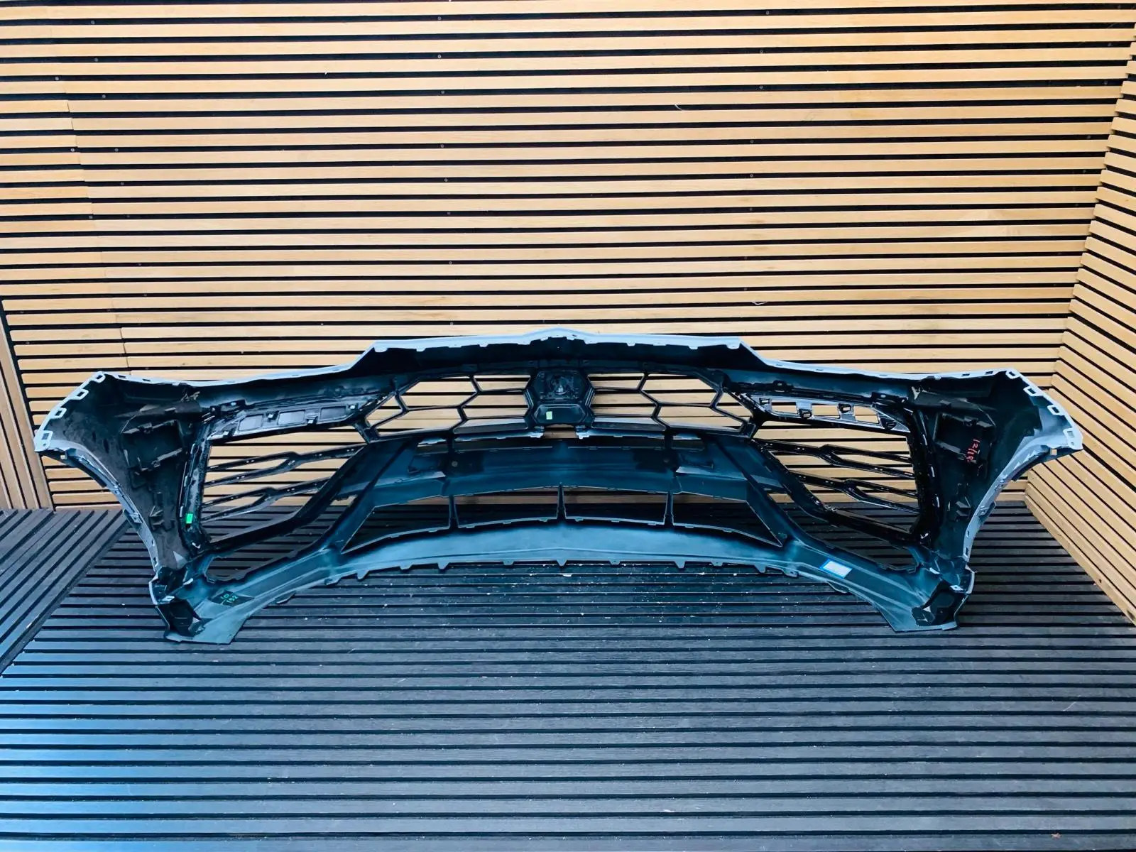 Lamborghini Urus Front Bumper – OEM Replacement (Part Number: 4ML807437) - Image 2