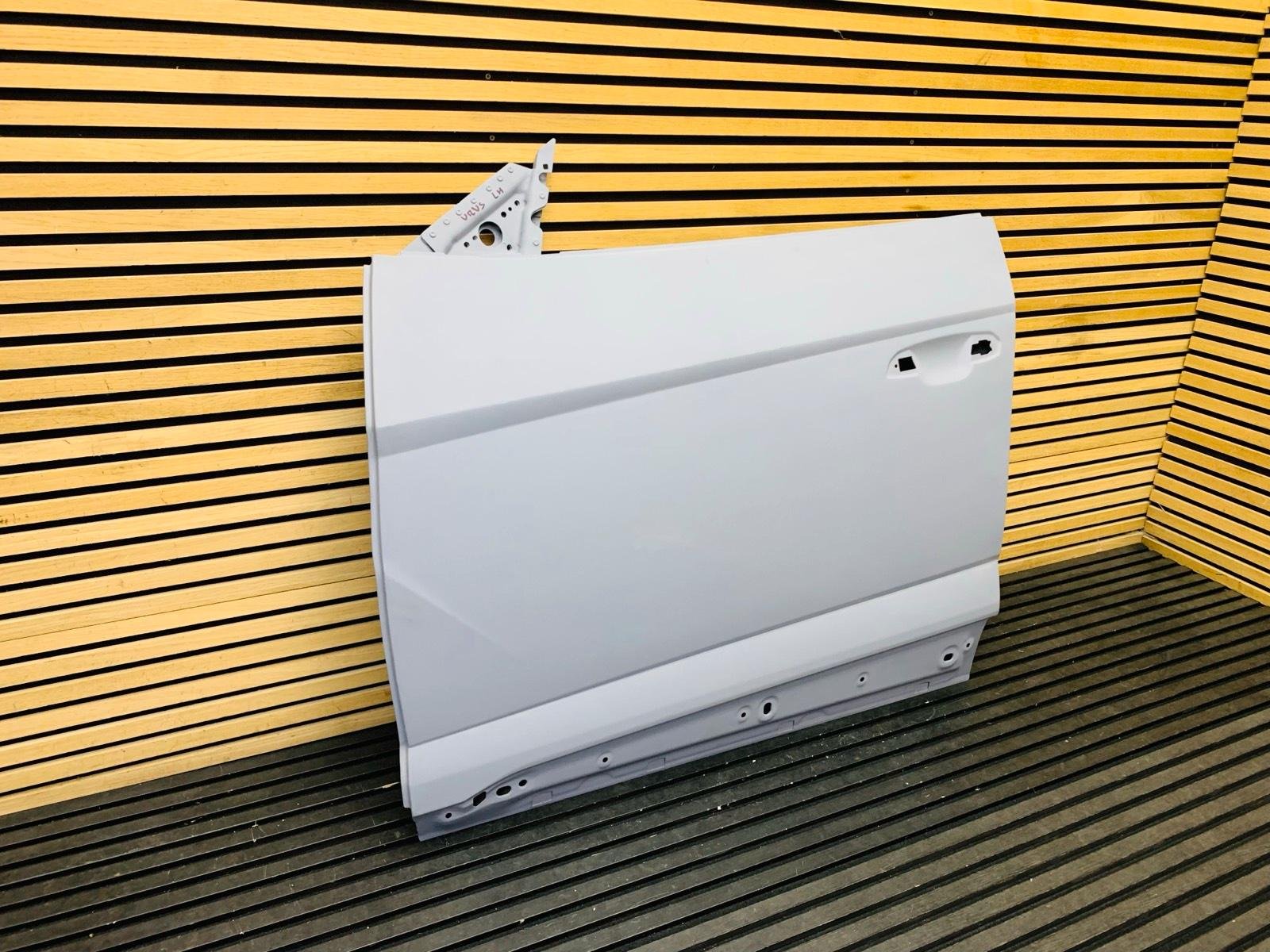 Lamborghini Urus Front Left Door - Image 5