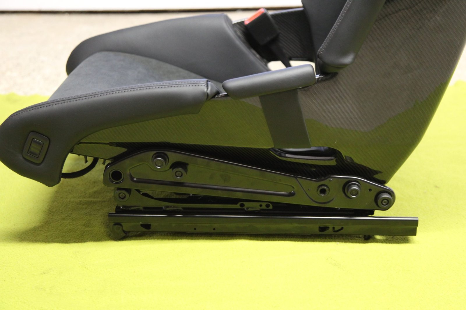 Porsche 992 Bucket Seats - Image 4