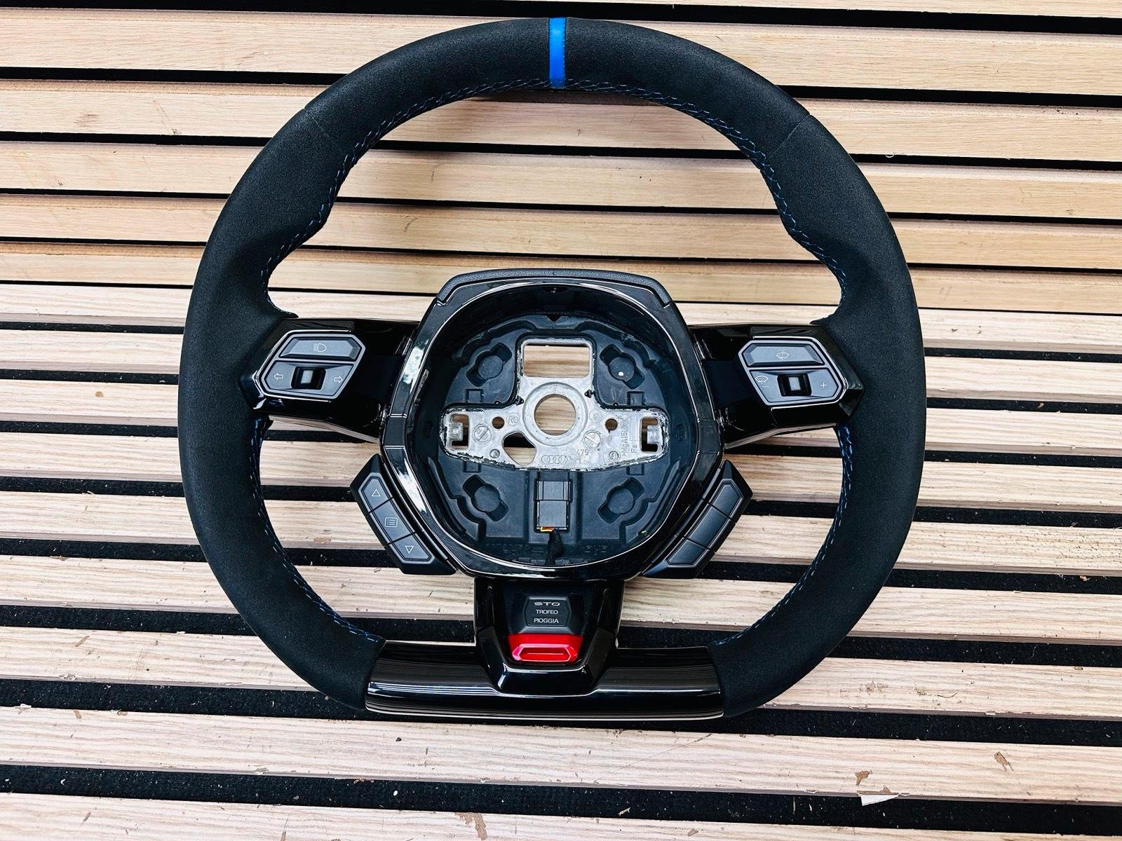 Lamborghini Huracán STO Steering Wheel - Image 2