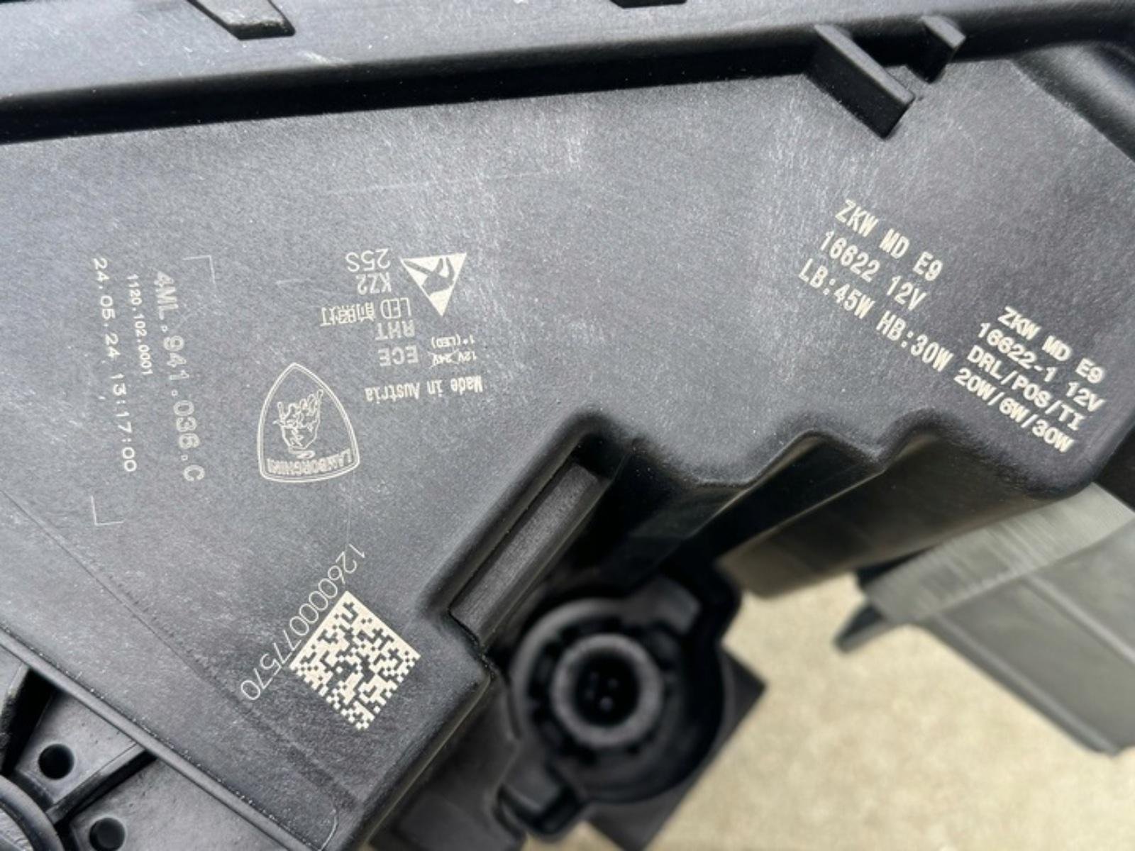 Lamborghini Urus Headlights - Image 7