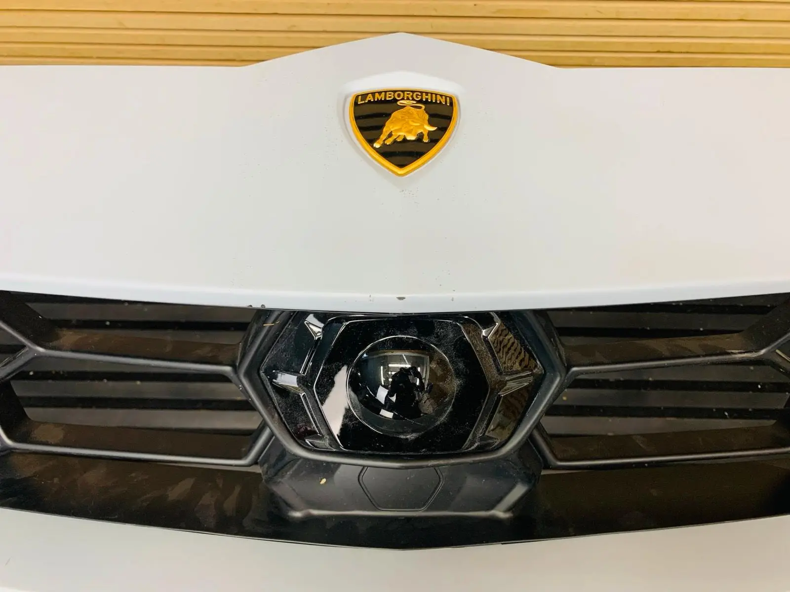 Lamborghini Urus Front Bumper – OEM Replacement (Part Number: 4ML807437) - Image 15