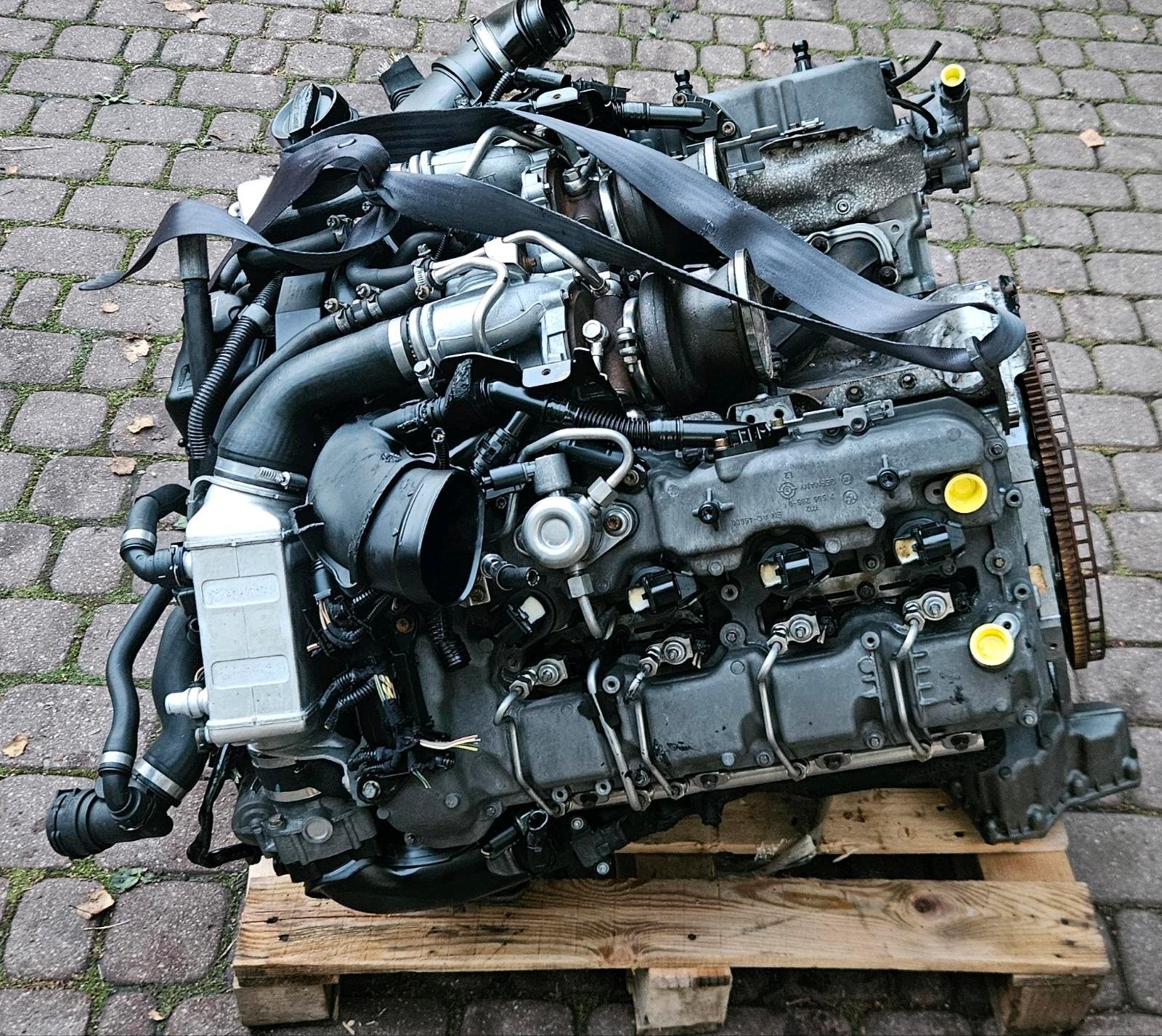 BMW N63B44A 4.4-liter V8 engine - Image 4