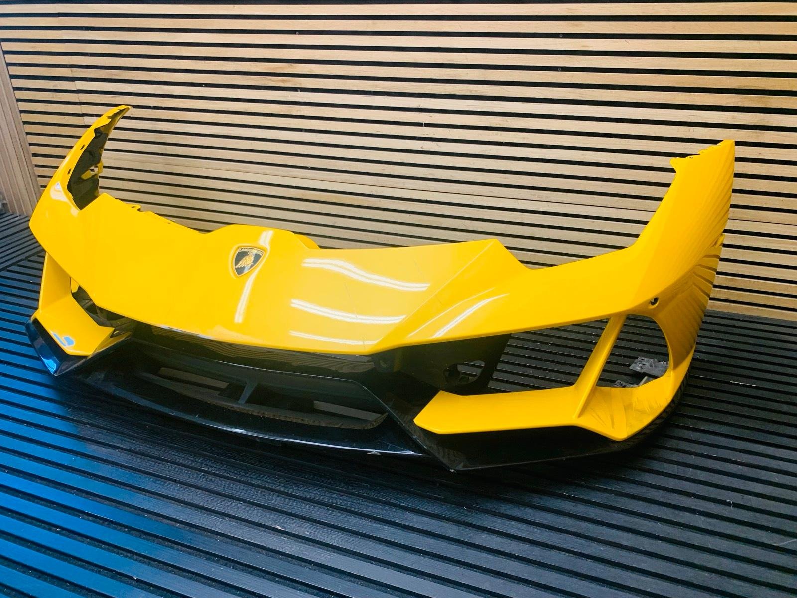 Lamborghini Huracán EVO Front Bumper - Image 16