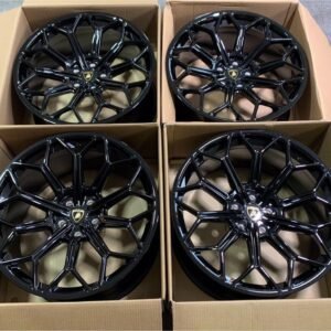 Lamborghini Urus 22-inch rims