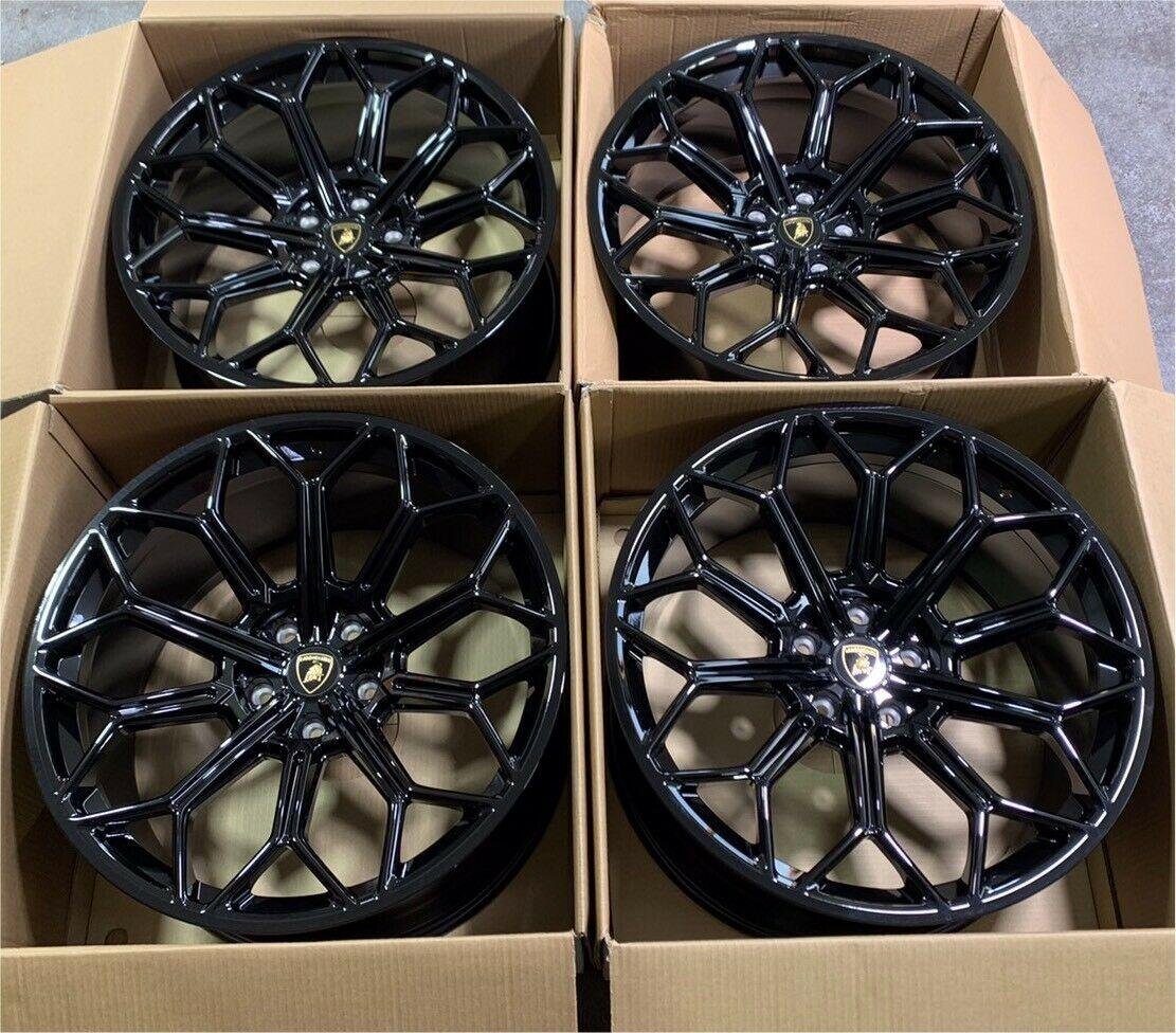 Lamborghini Urus 22-inch rims