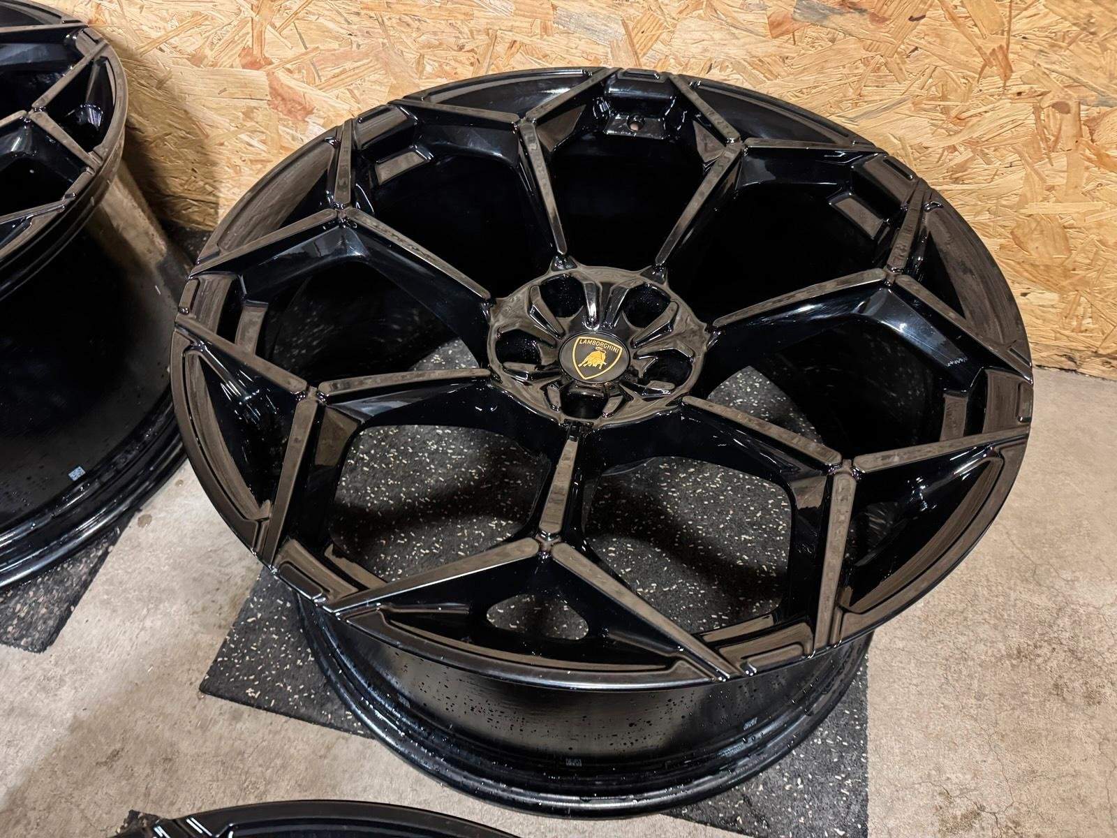 Lamborghini Urus Performante Wheels - Image 13