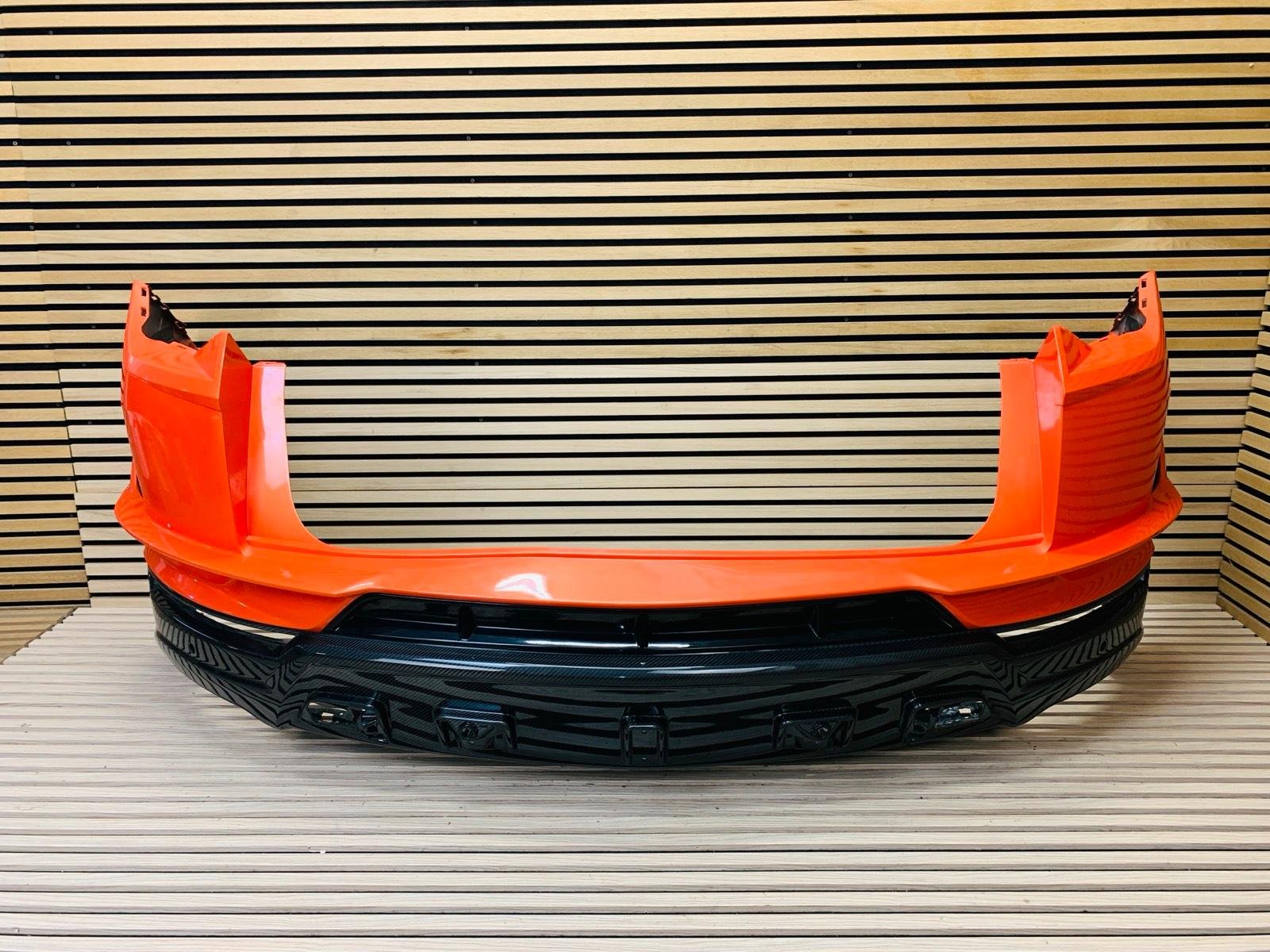 Lamborghini Urus Performante Rear Bumper Carbon Diffuser - Image 12