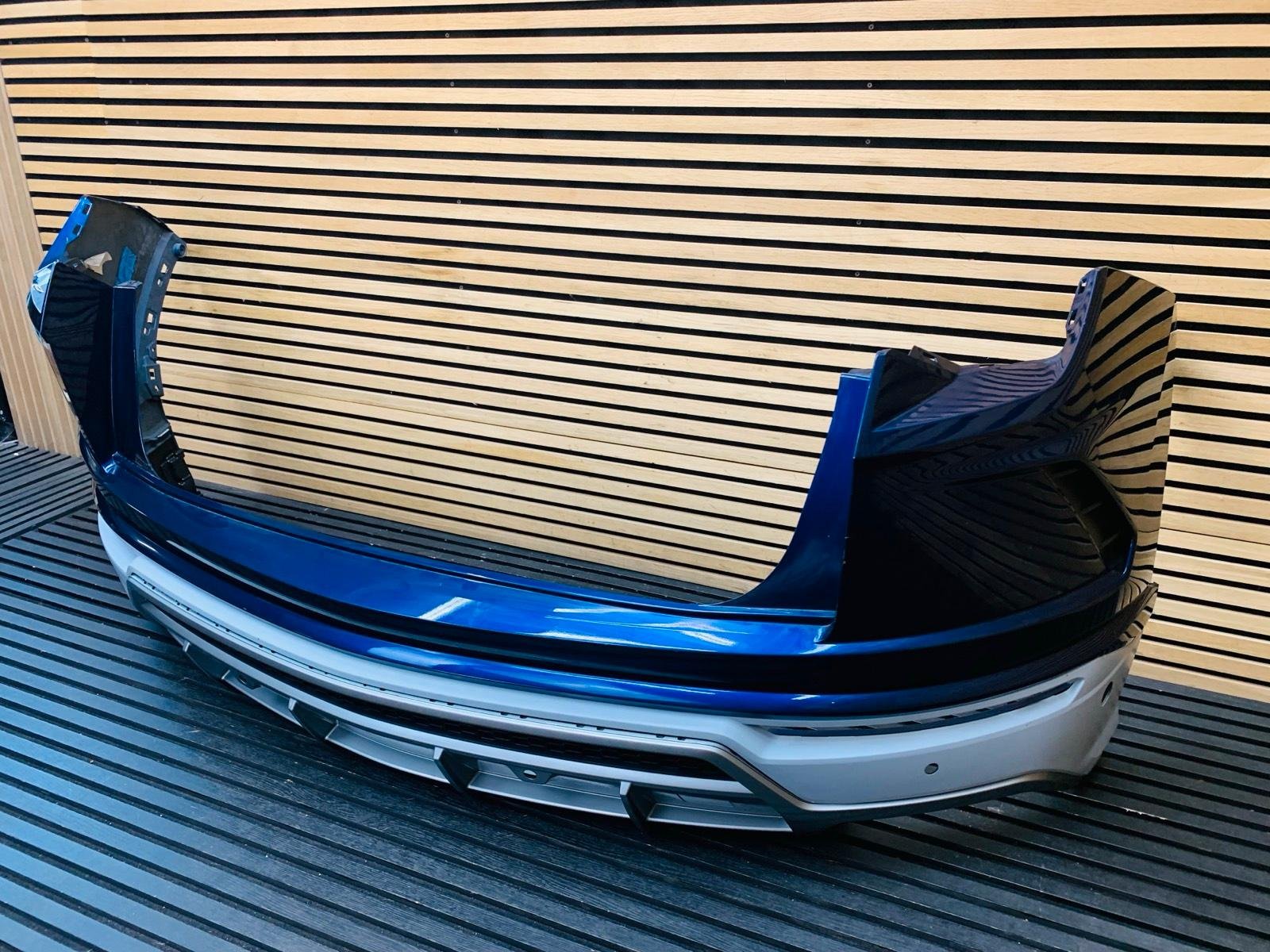 Lamborghini Urus Rear Bumper - Image 4