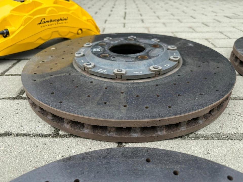 Lamborghini Urus Ceramic Brake System - Image 13