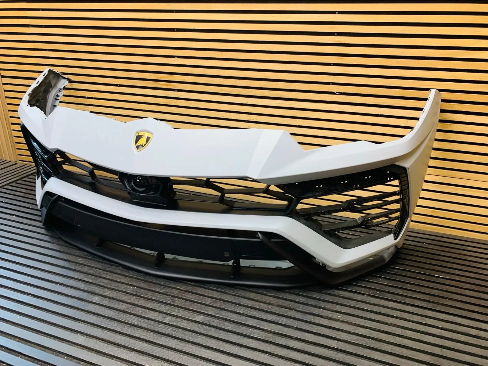 Lamborghini Urus Front Bumper – OEM Replacement (Part Number: 4ML807437) - Image 7
