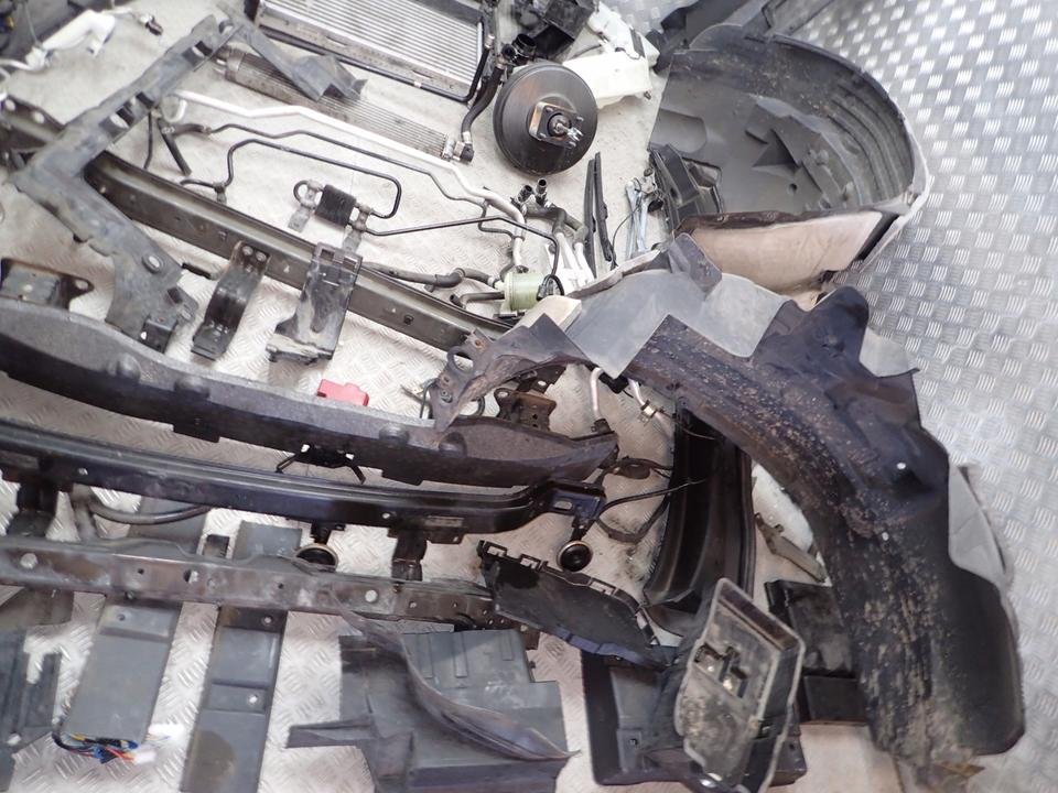 Mercedes X350 / X470 Complete Front Body Kit - Image 3