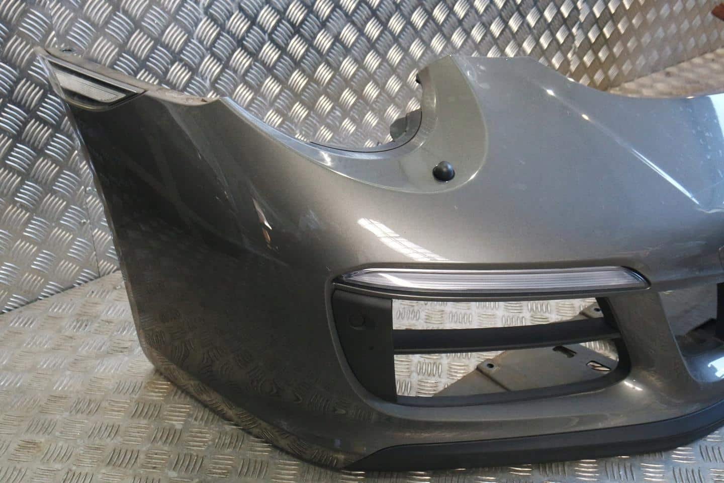 Porsche 911/991.2 Front Bumper - Image 2
