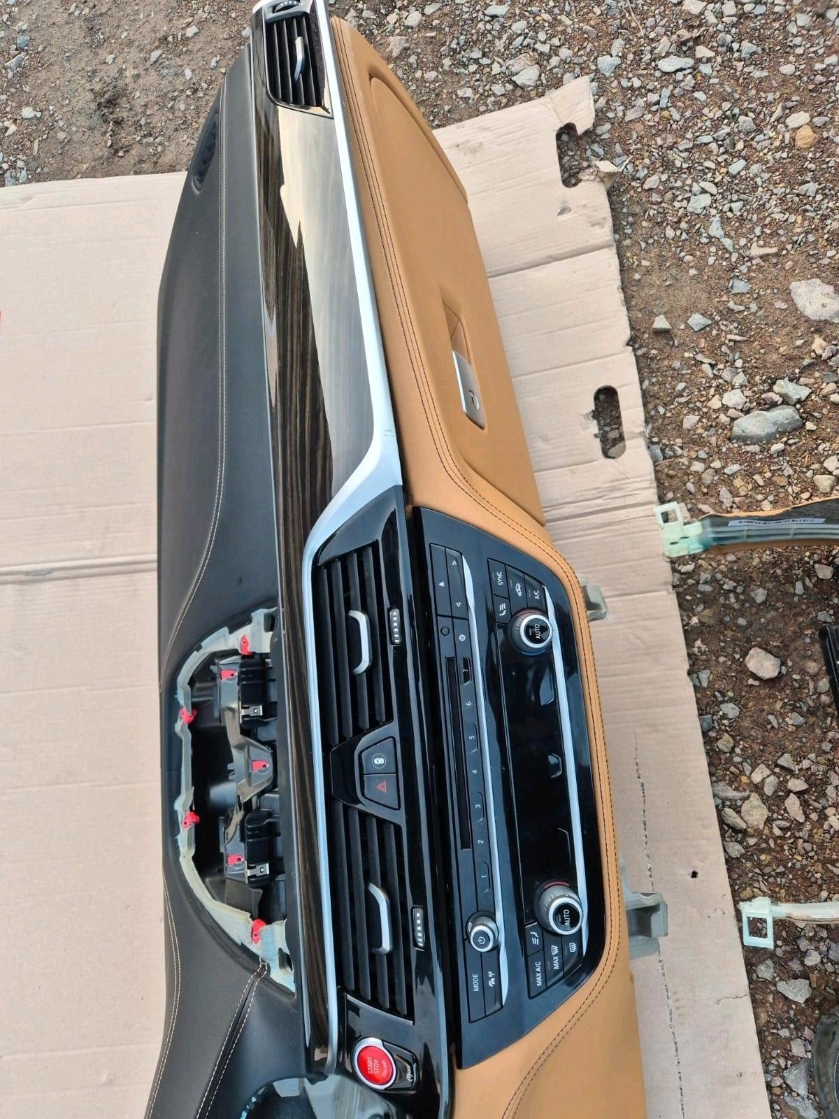 BMW M5 F90 Individual Interior - Image 5